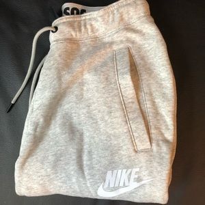 Nike Sweatpants